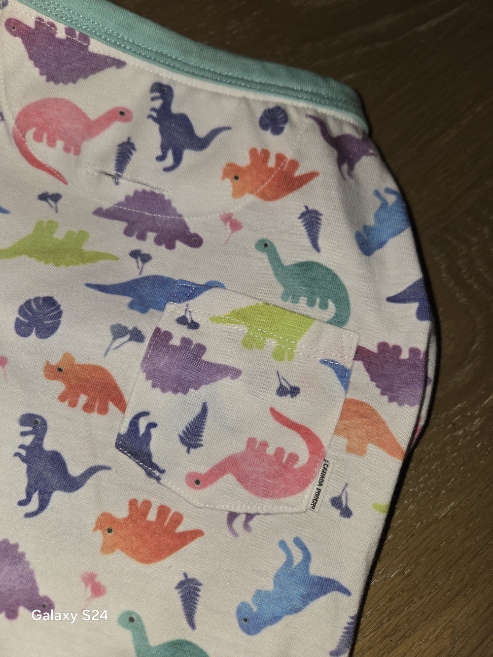 Canada Pooch Dig Freedom Dinosaur Pocket T-shirt 18 Inch New For 25-33 Lbs - Picture 3 of 6